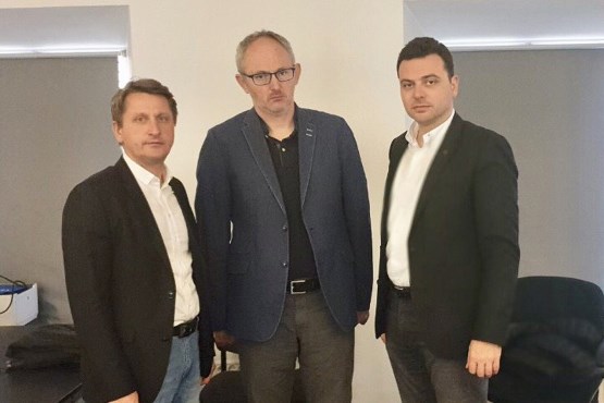Poslanici u Predstavničkom domu PSBiH Saša Magazinović i Jasmin Emrić razgovarali sa predsjednikom Odbora za zdravstvo Državnog zbora Republike Slovenije o namjeri odlaganja nuklearnog otpada u Trgovskoj gori